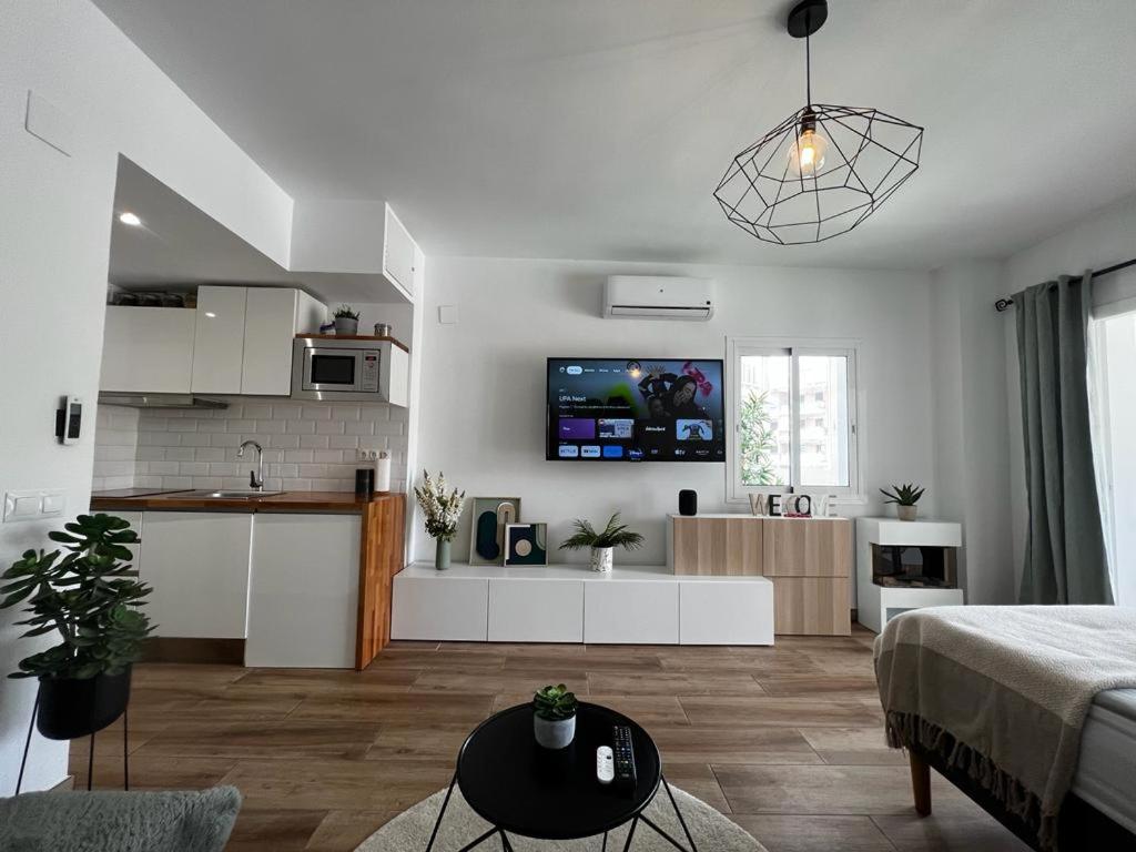 Lux Apartment By Namaste Elite ตอร์เรโมลิโนส ภายนอก รูปภาพ