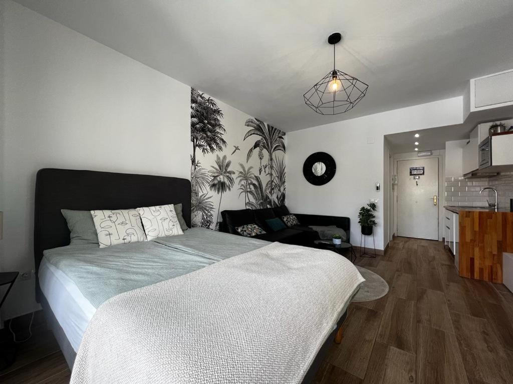 Lux Apartment By Namaste Elite ตอร์เรโมลิโนส ภายนอก รูปภาพ