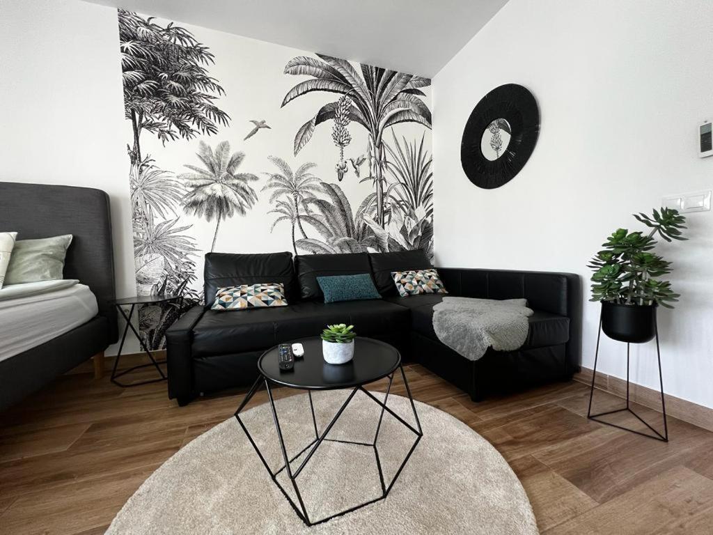 Lux Apartment By Namaste Elite ตอร์เรโมลิโนส ภายนอก รูปภาพ
